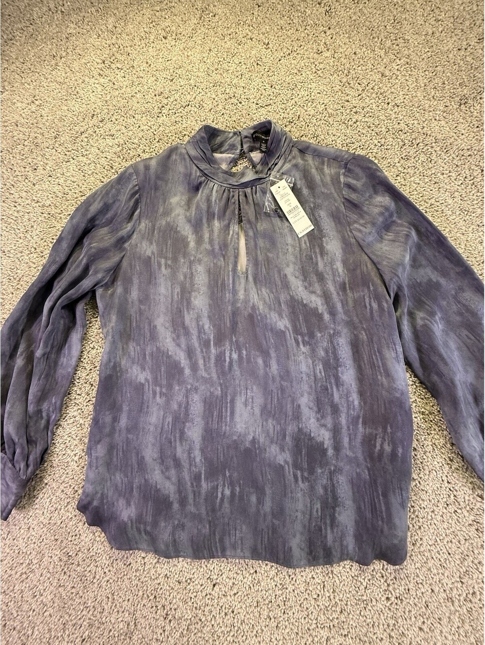 NWT WHBM Women’s Blouse Blue Key Hole Neck Button Closure Size 6